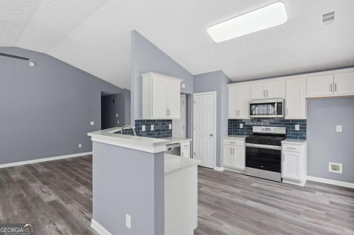 2470 Hillvale Circle Lithonia - 8