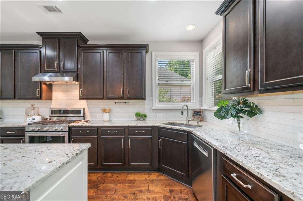 4460 Hunters Walk Way Cumming - 24