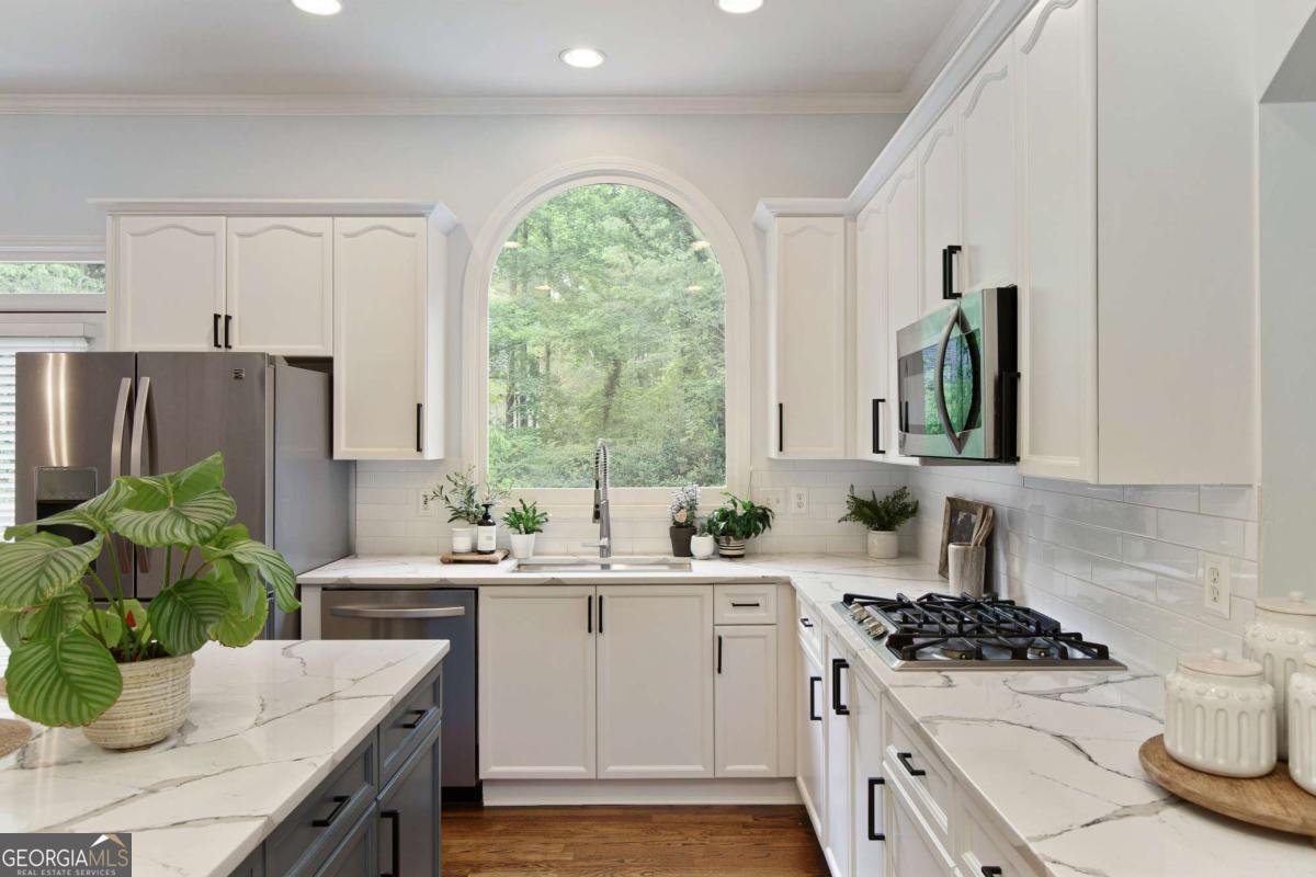 610 Woodstream Court Roswell - 15