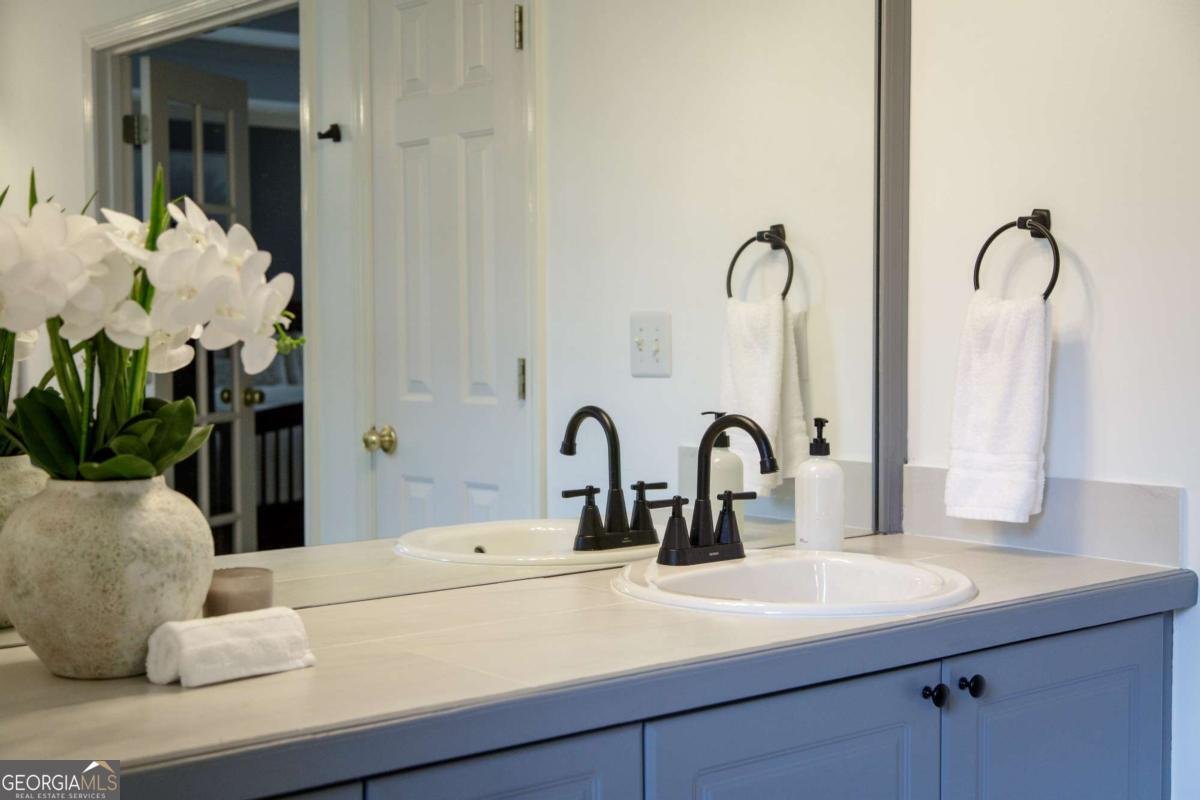 610 Woodstream Court Roswell - 29