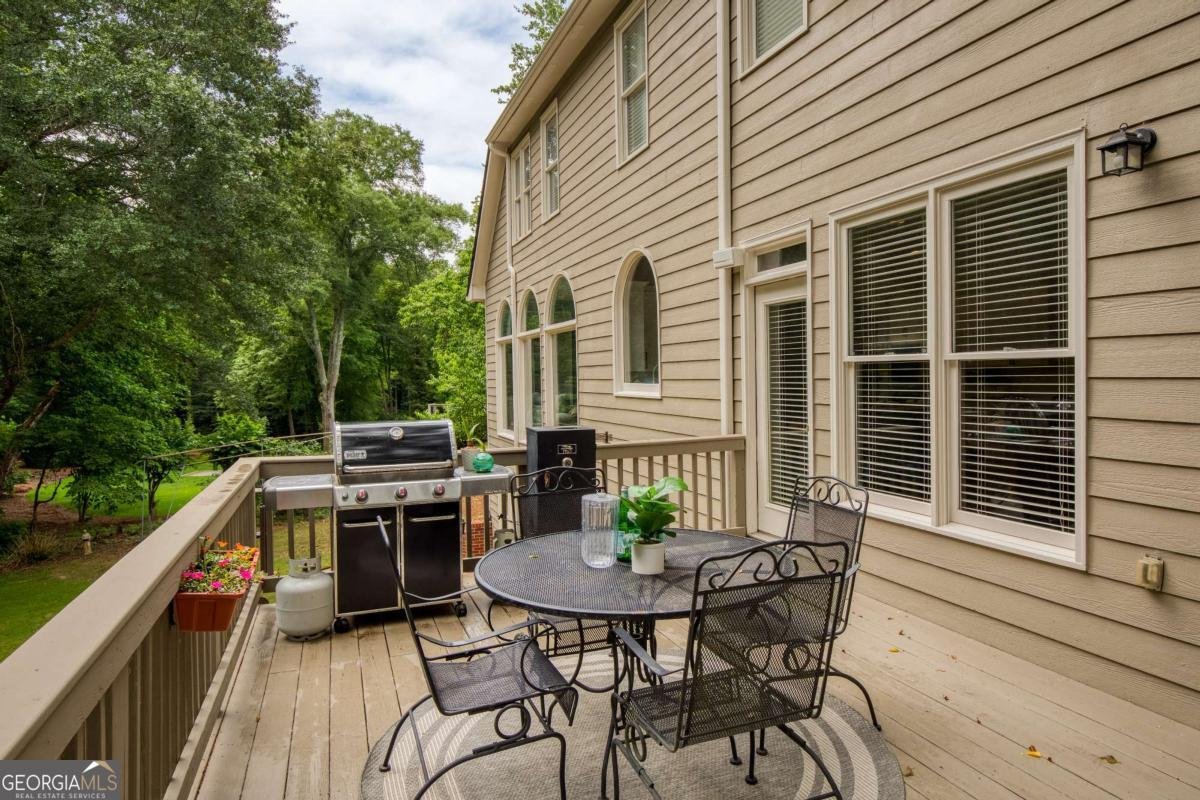 610 Woodstream Court Roswell - 48