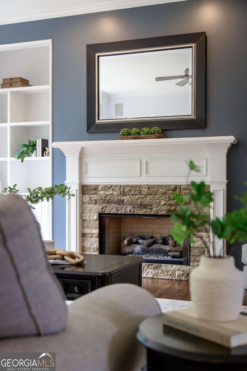 610 Woodstream Court Roswell - 9