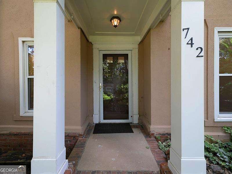 742 OLDE TOWNE Lane Marietta - 2