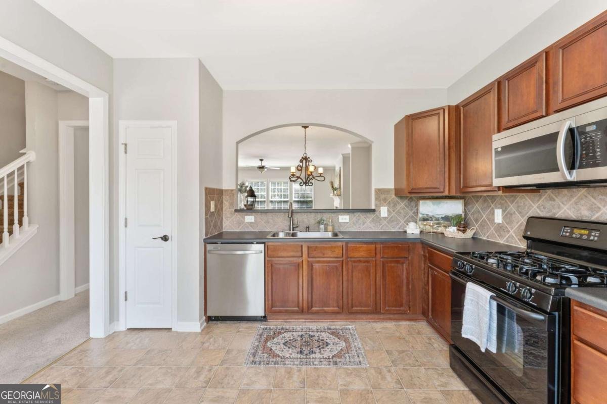 3328 Chastain Gardens Drive Kennesaw - 14