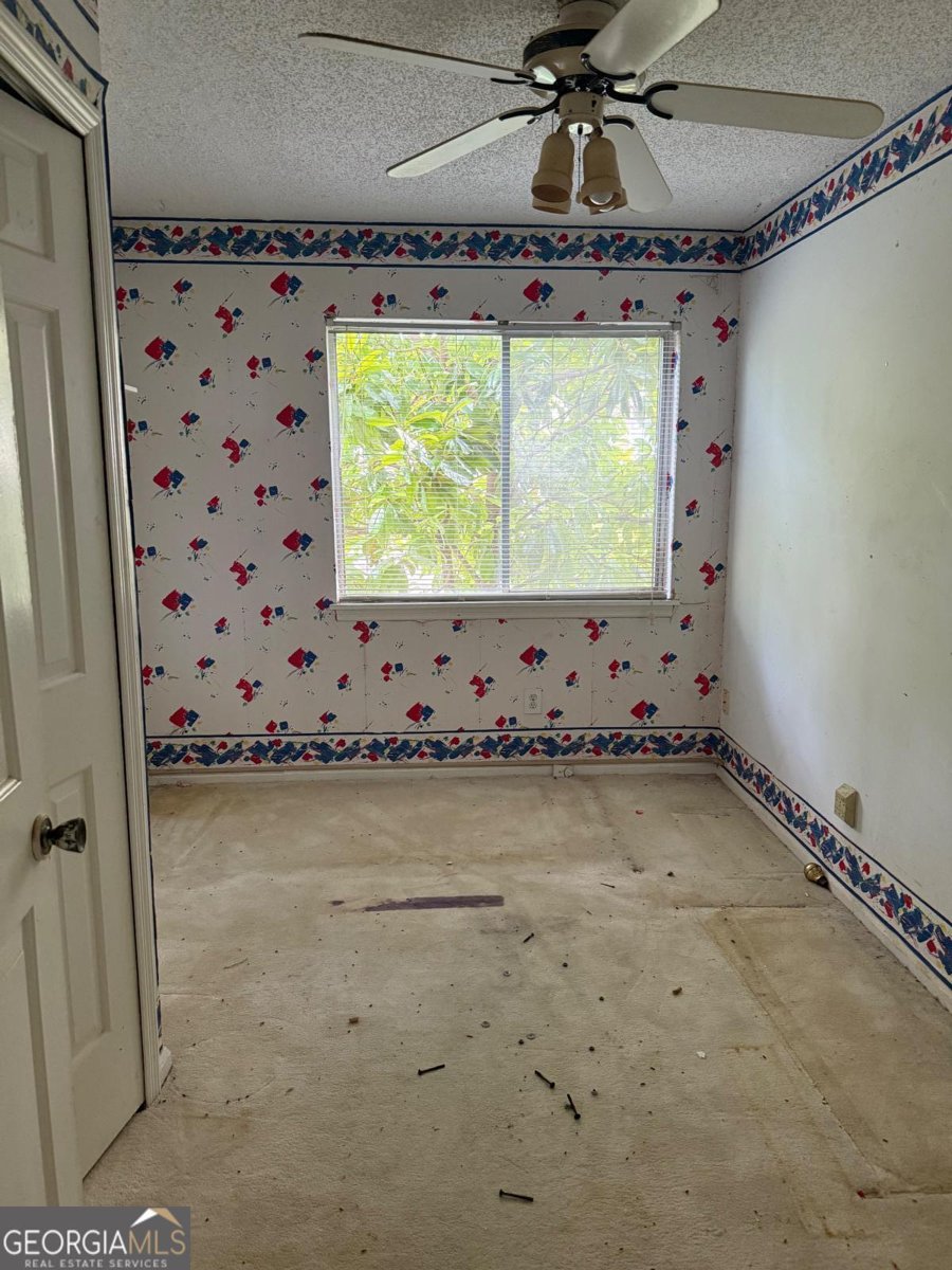 809 CAMELOT Drive College Park - 12