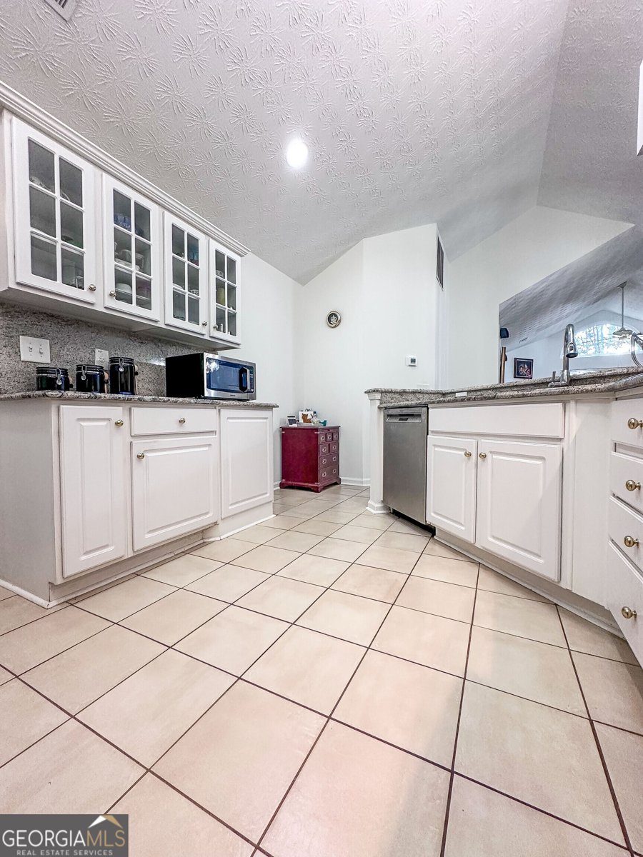 3836 Vineyards Lake Circle Kennesaw - 23