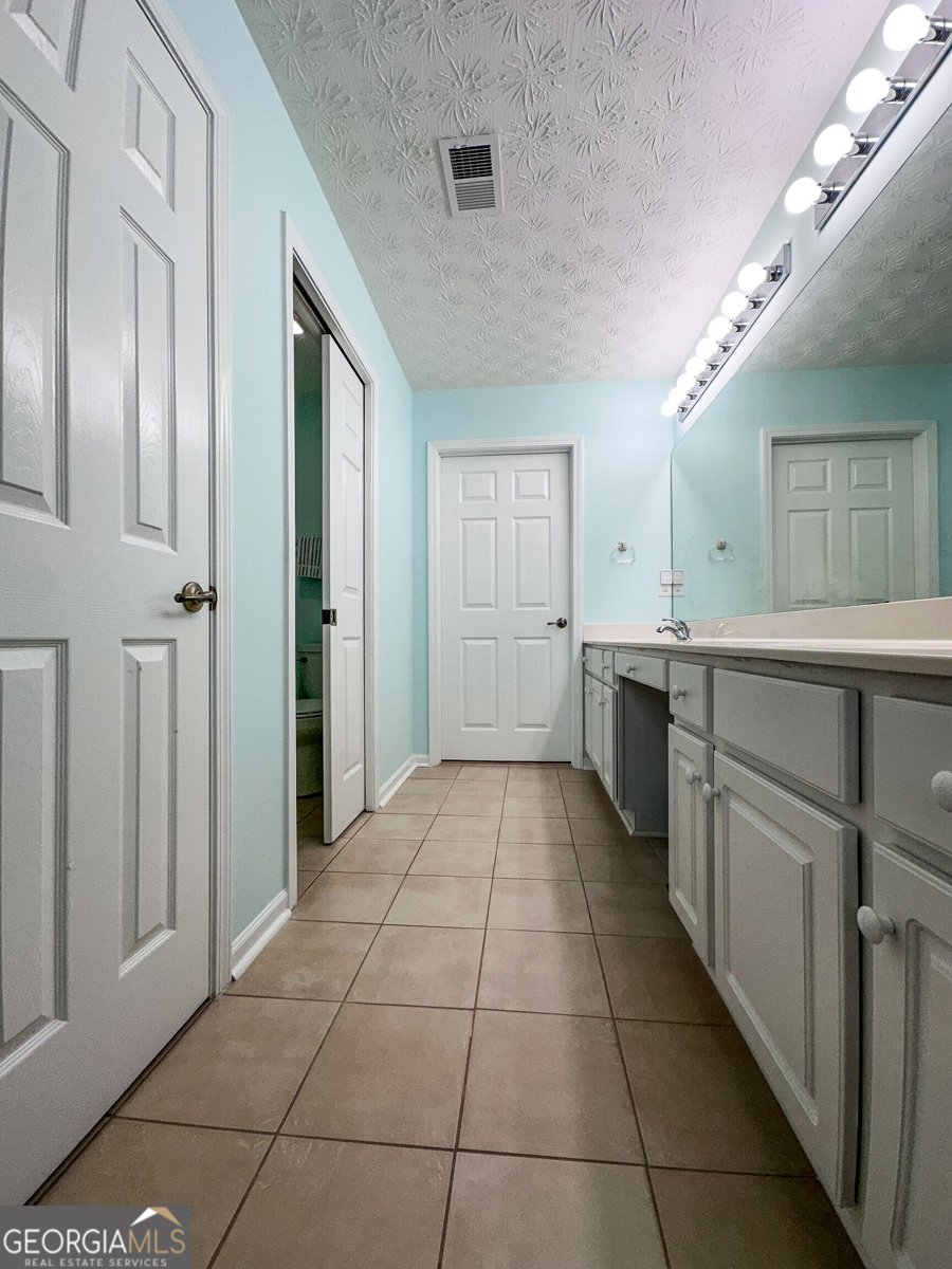 3836 Vineyards Lake Circle Kennesaw - 39