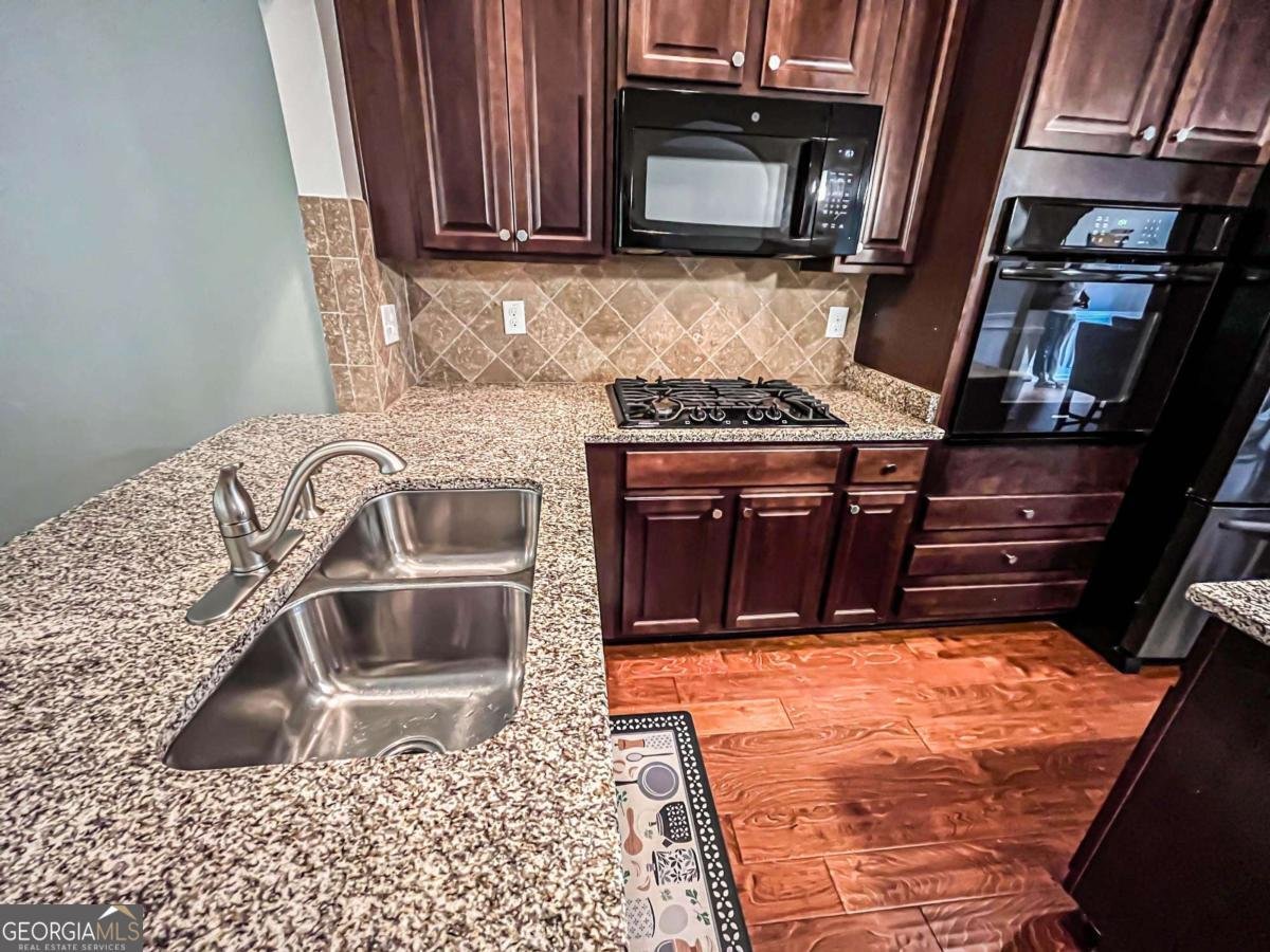 4220 Sawgrass Dr Lithonia - 17