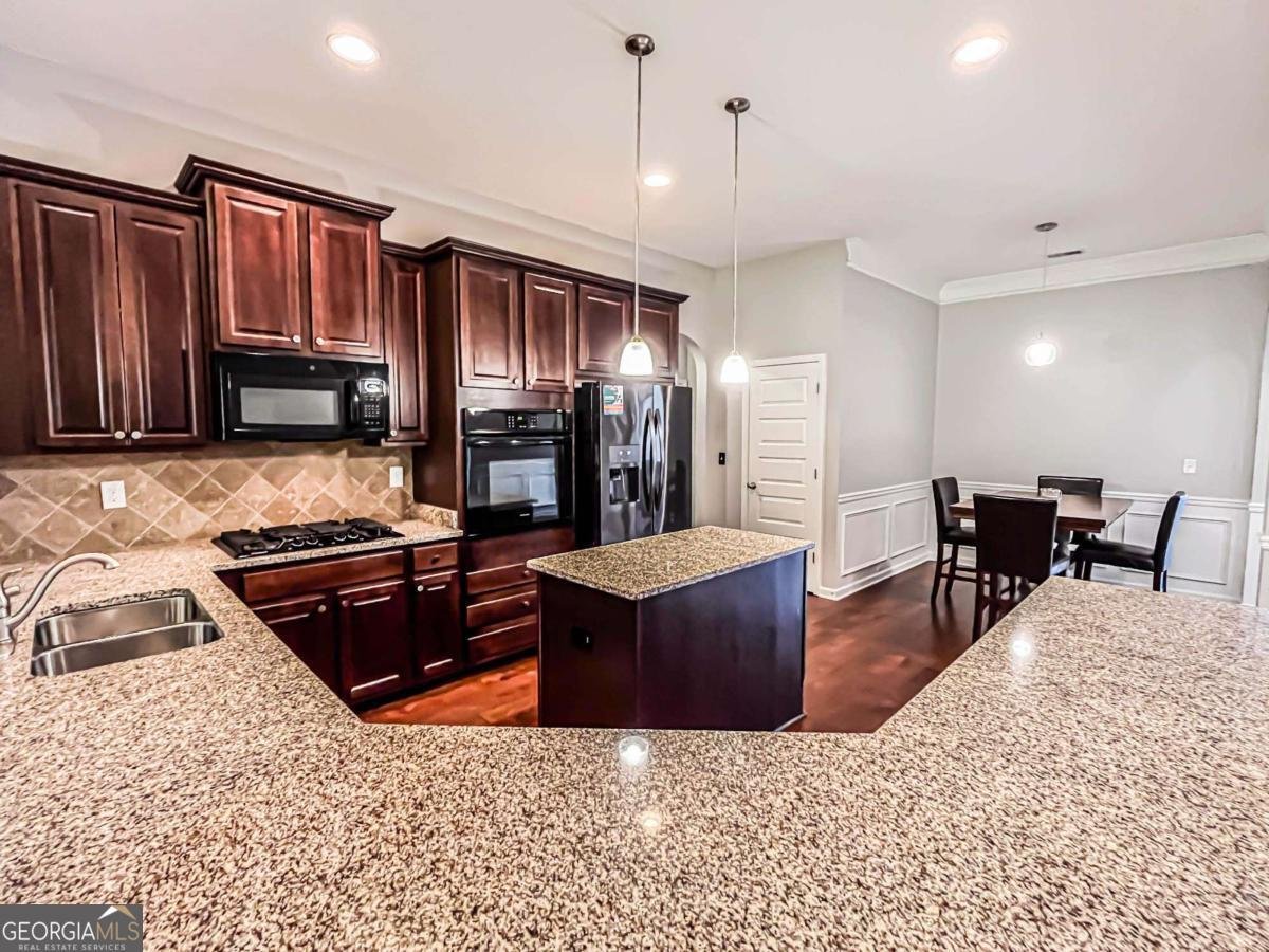 4220 Sawgrass Dr Lithonia - 19