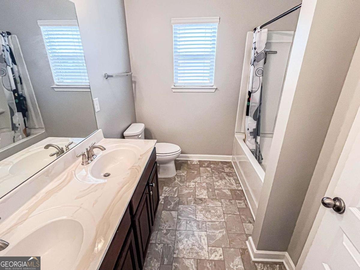 4220 Sawgrass Dr Lithonia - 38