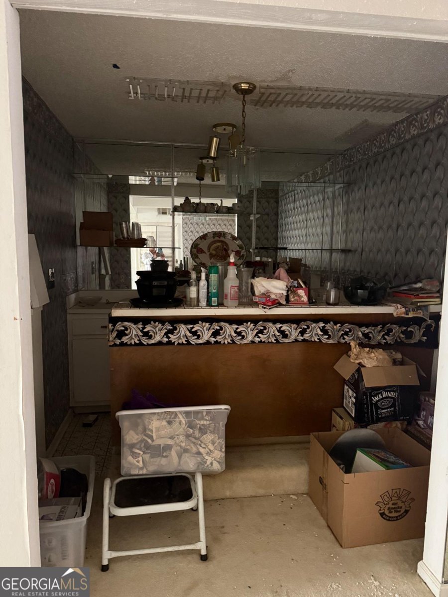 809 CAMELOT Drive College Park - 11