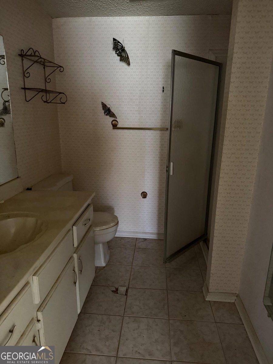 809 CAMELOT Drive College Park - 19