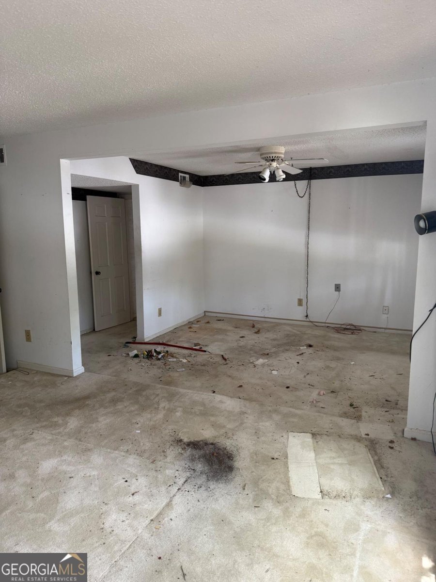 809 CAMELOT Drive College Park - 6
