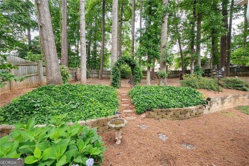 2192 Nine Oaks Drive Kennesaw - 44