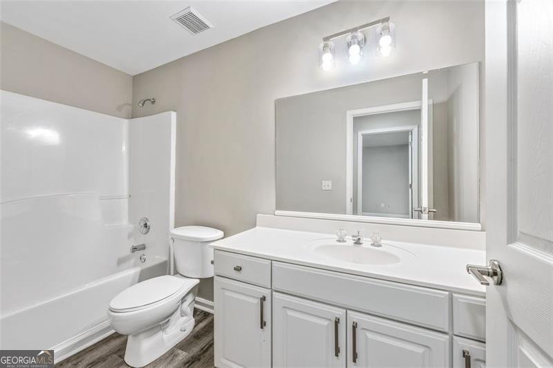980 CHARTER CLUB Lawrenceville - 16