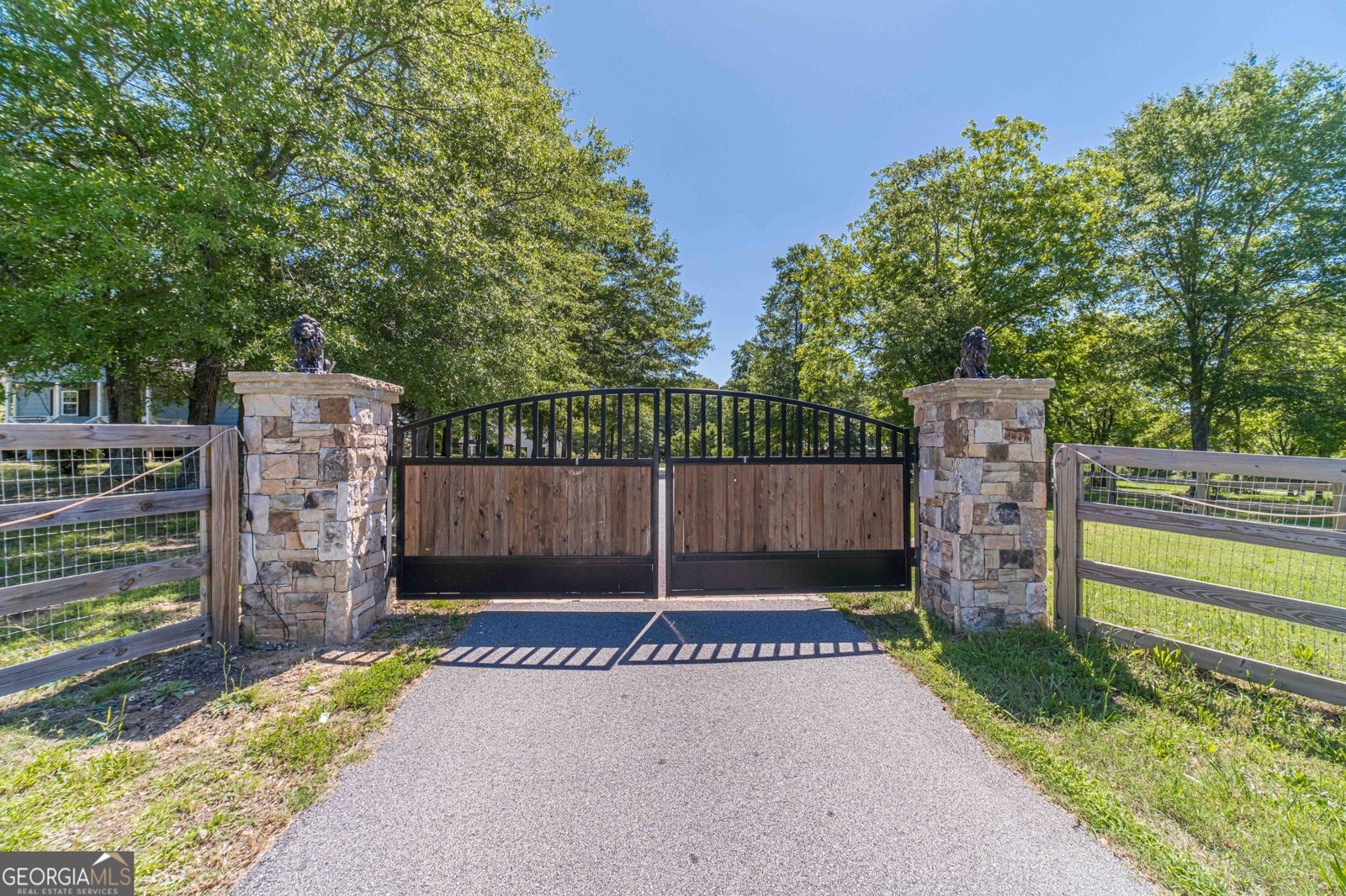 664 Johnson Road Oxford - 1