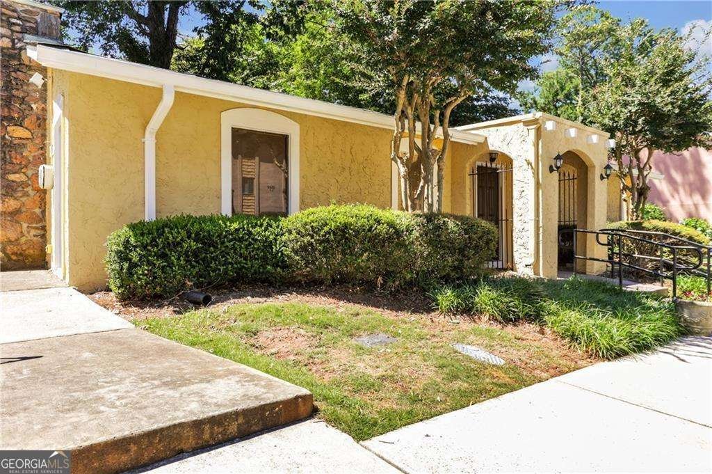 2396 Lawrenceville Highway Decatur - 27