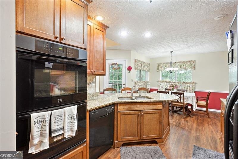 408 VICTORIA PLACE Drive Locust Grove - 11