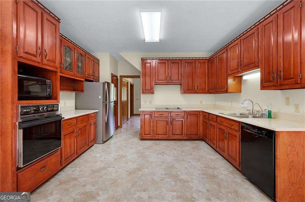 145 Lakewood Drive Calhoun - 23
