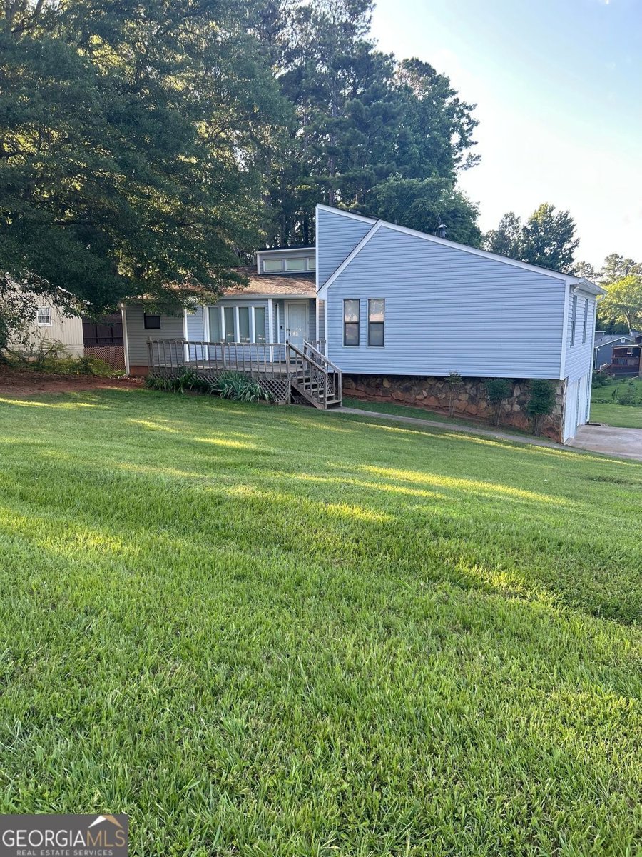 102 Bascomb Drive Drive Woodstock - 1