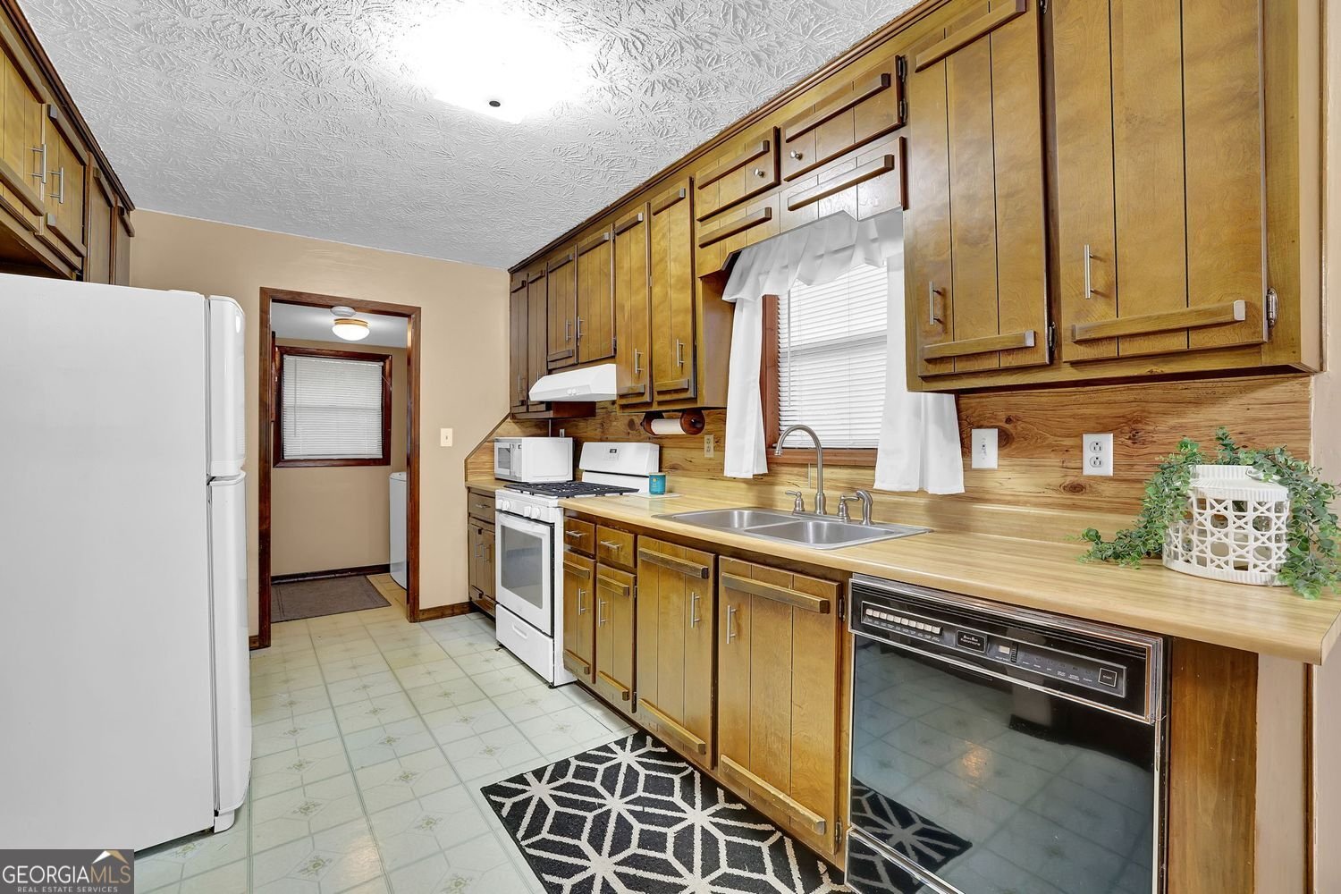 102 Bascomb Drive Drive Woodstock - 8