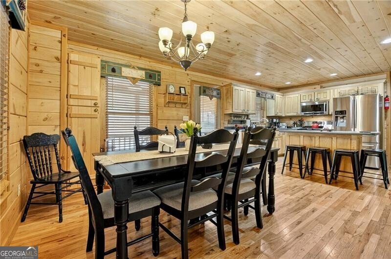 100 Black Oaks Road Cherry Log - 10