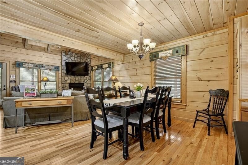 100 Black Oaks Road Cherry Log - 11