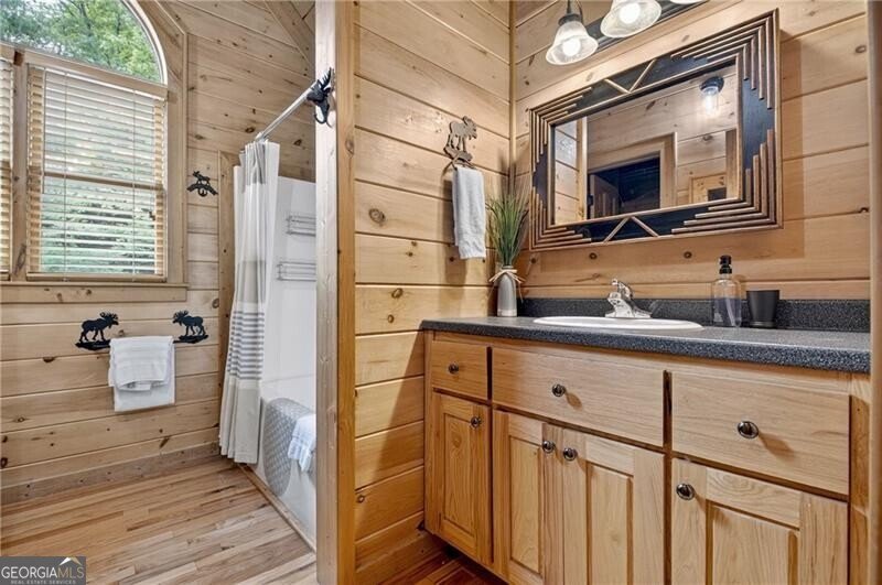 100 Black Oaks Road Cherry Log - 31