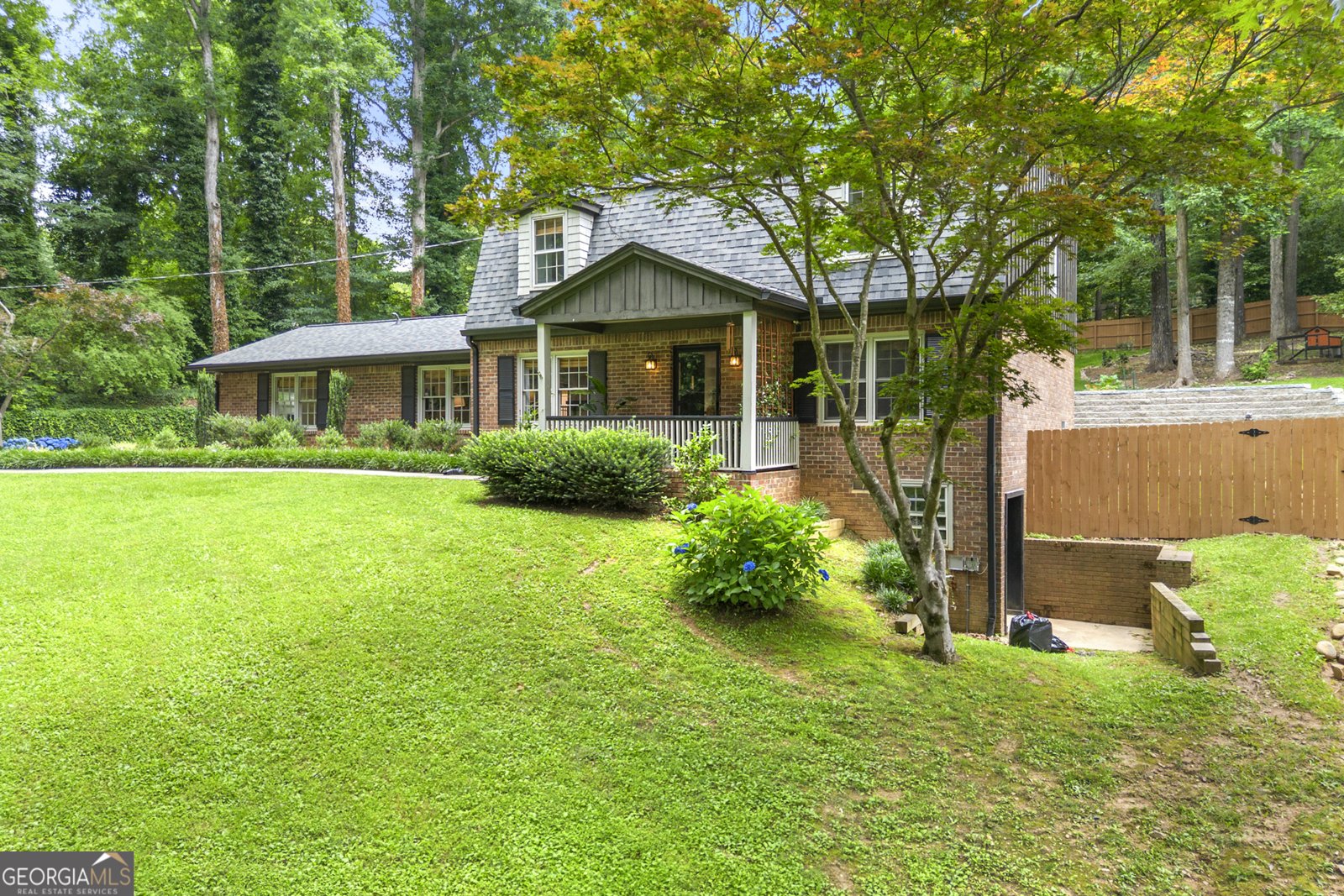 1050 Lake Charles Drive Roswell - 2