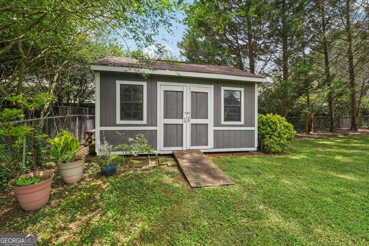 1501 Memory Lane Smyrna - 66