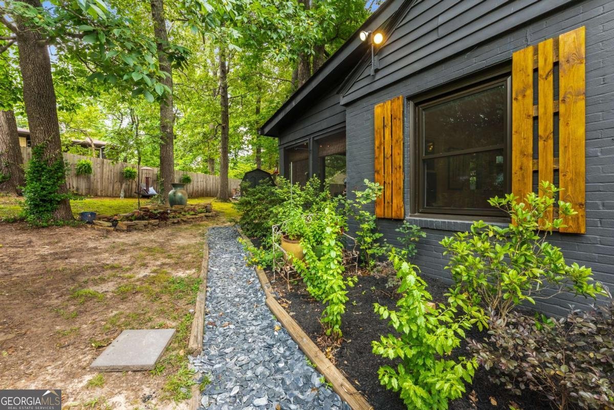 2468 Fallview Terrace Atlanta - 28
