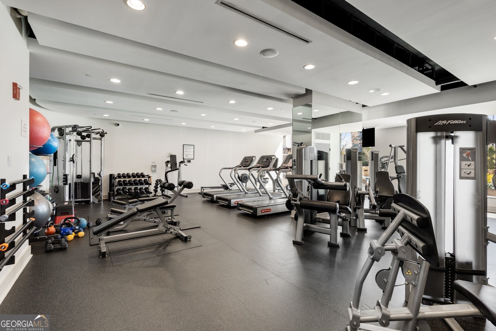 2795 Peachtree Road Atlanta - 51