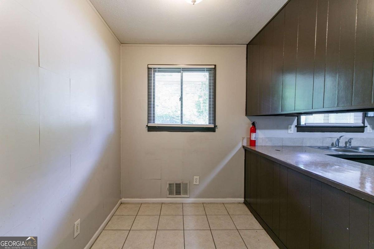 460 Kildare Avenue Atlanta - 11