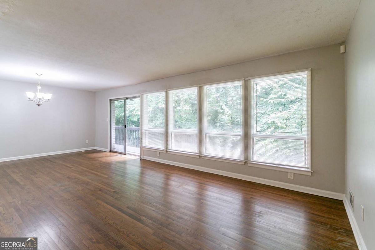 460 Kildare Avenue Atlanta - 13