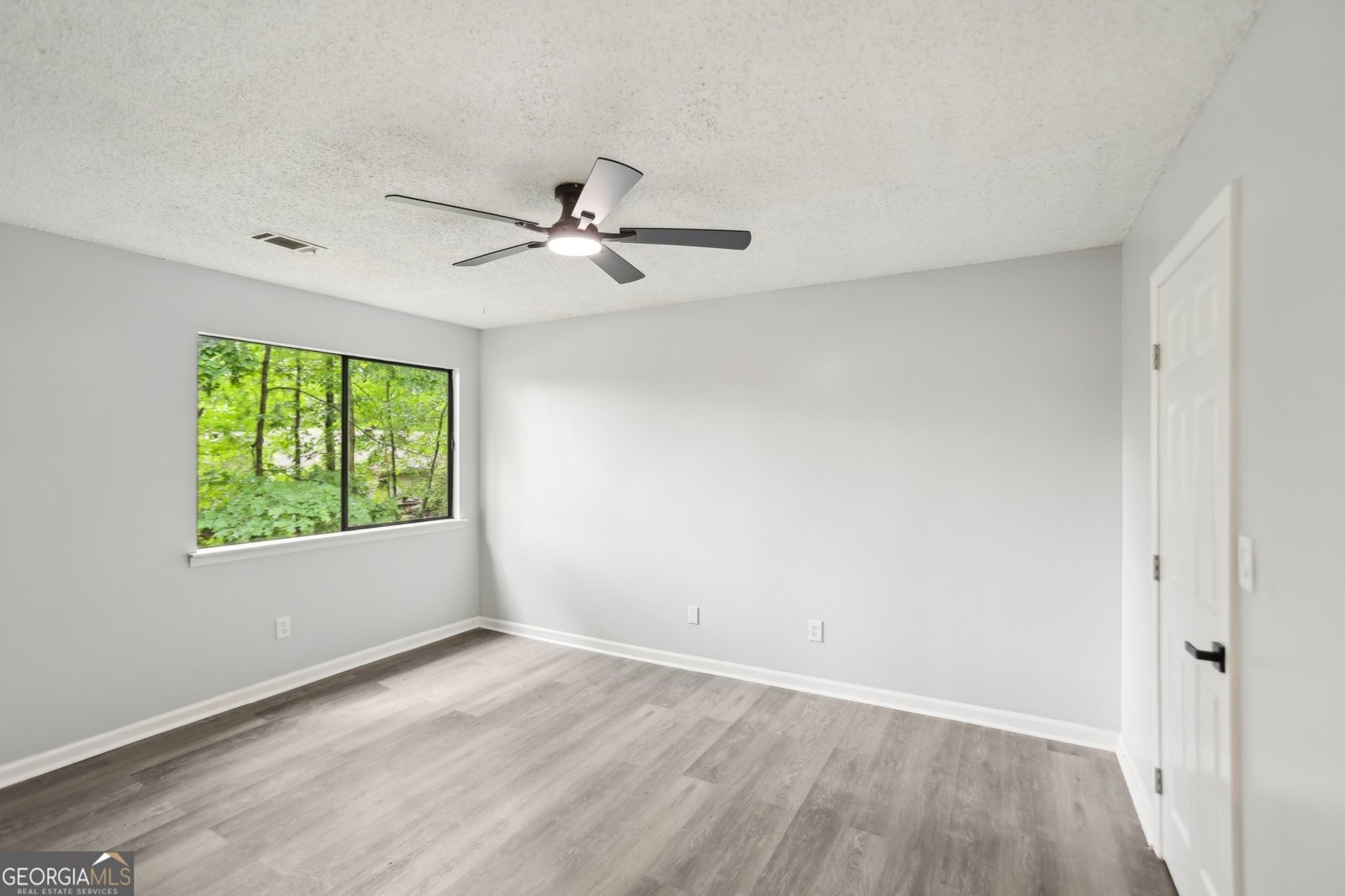 6700 KNOLLWOOD Circle Douglasville - 23