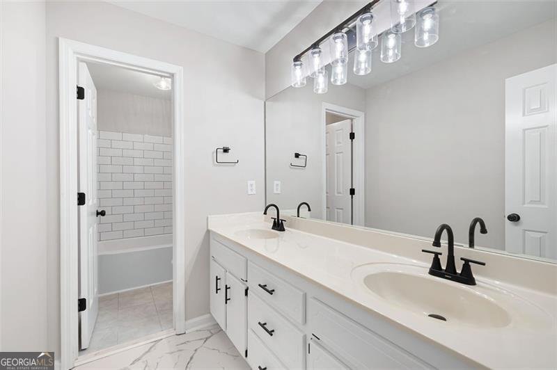 1096 POLO CLUB Drive Marietta - 43