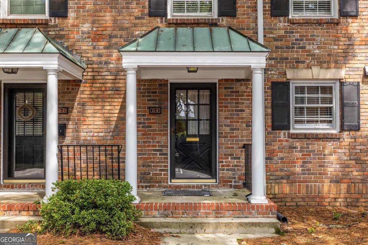6700 Roswell Road Sandy Springs - 1