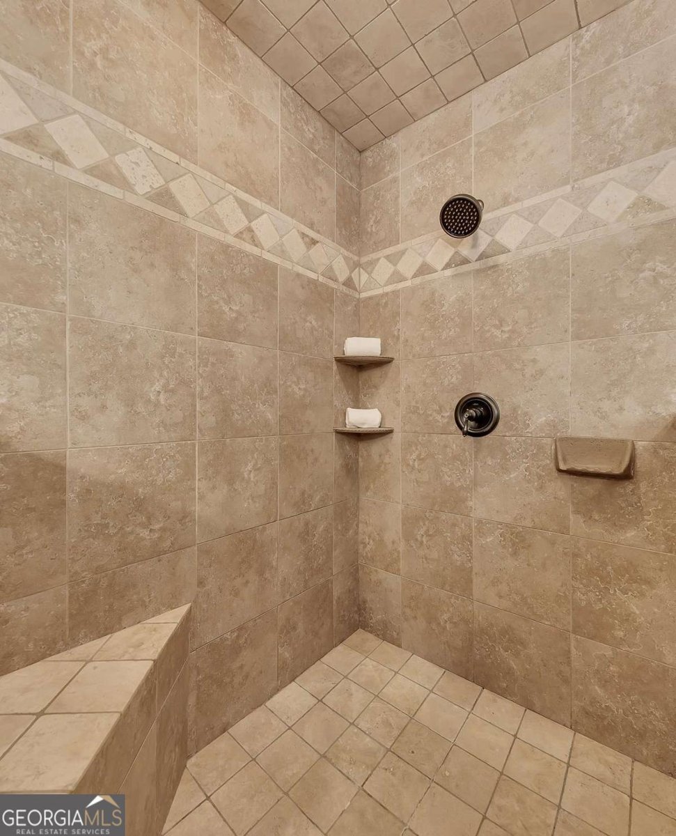 1324 Concord Circle Lilburn - 34