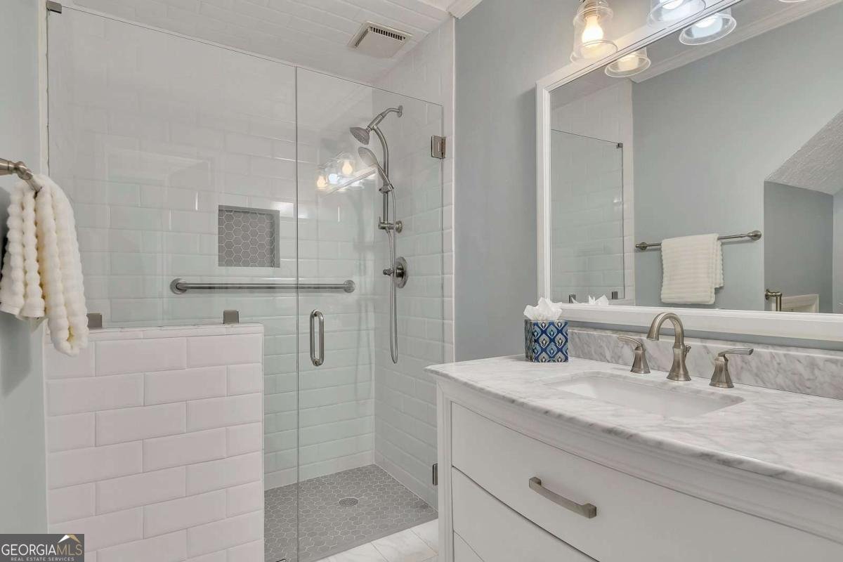 1324 Concord Circle Lilburn - 8