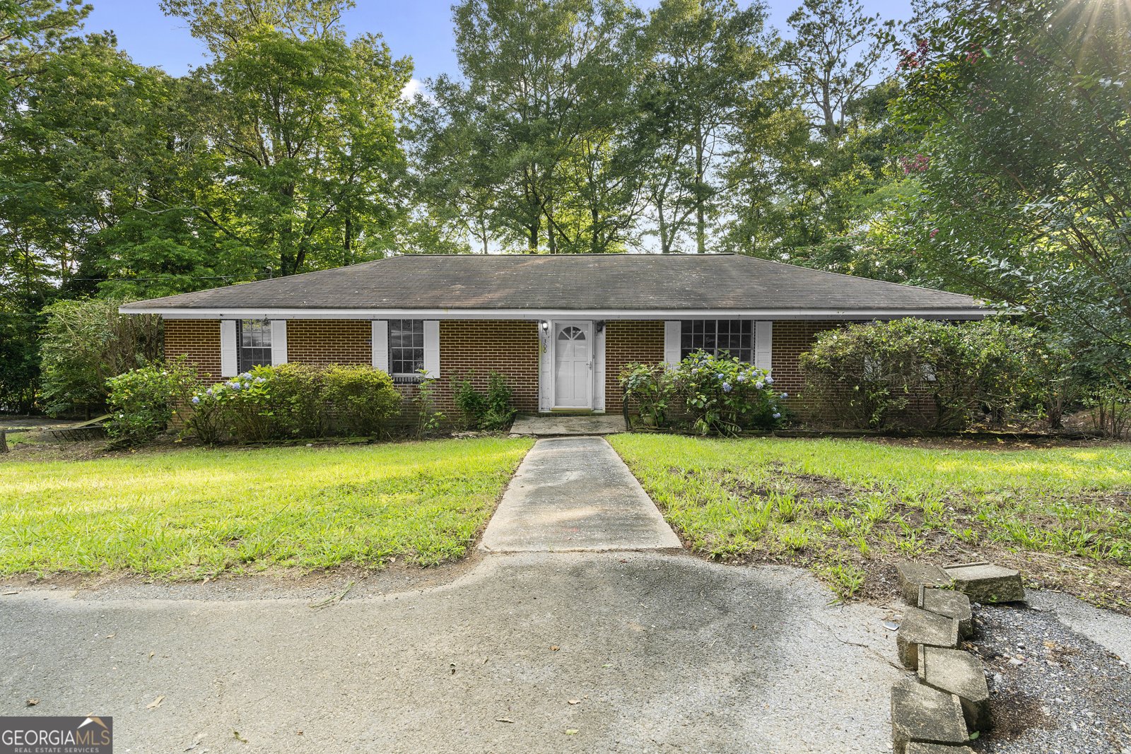 300 Dale Avenue Calhoun - 1