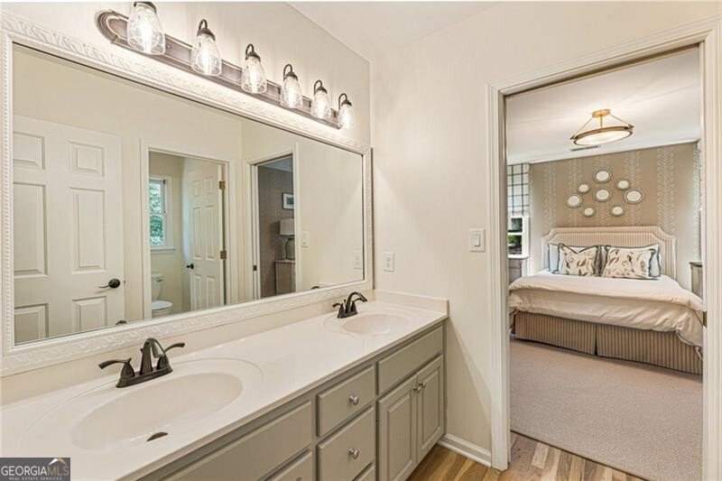 15450 Treyburn Manor View Milton - 25