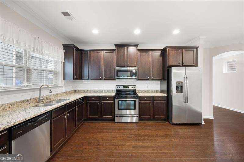 403 Village View Woodstock - 8