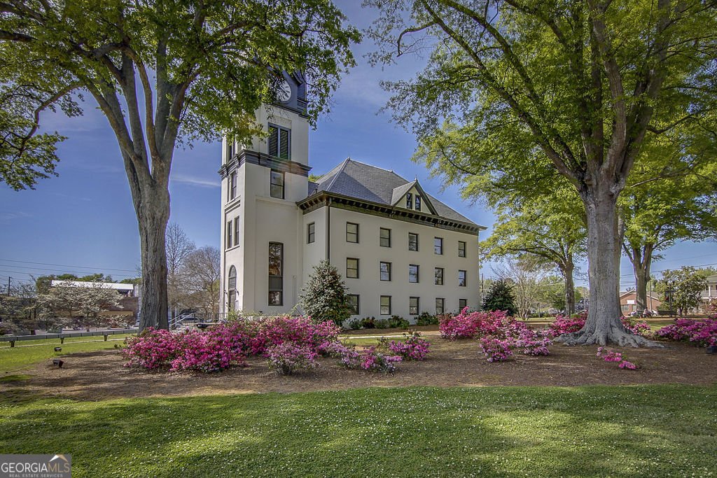 185 Discovery Lake Drive Fayetteville - 77