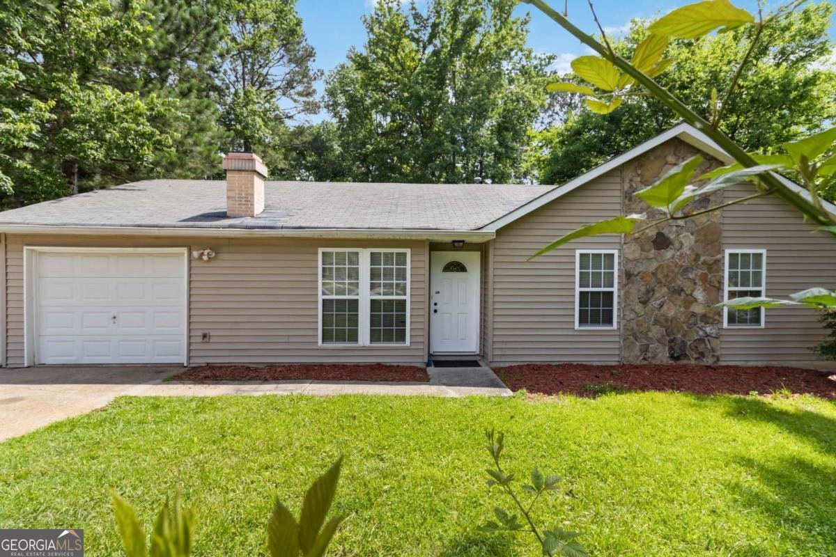 924 Sweetwater Circle Lawrenceville - 1