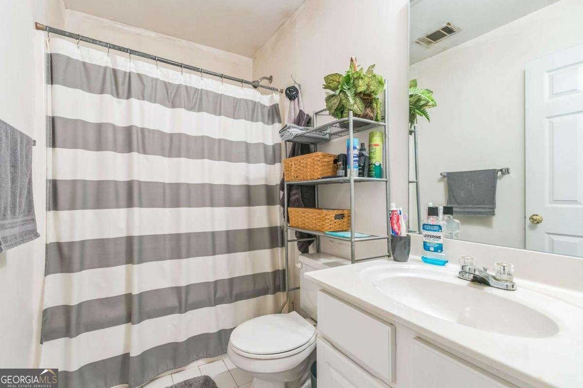 9444 Lakeview Court Douglasville - 12