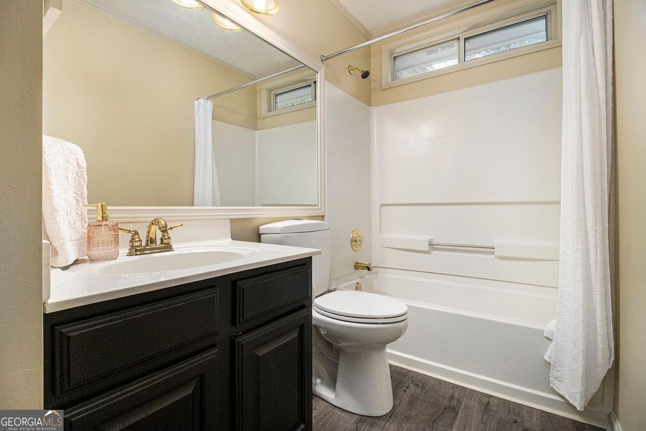 110 Windsor Chase Drive Lawrenceville - 74
