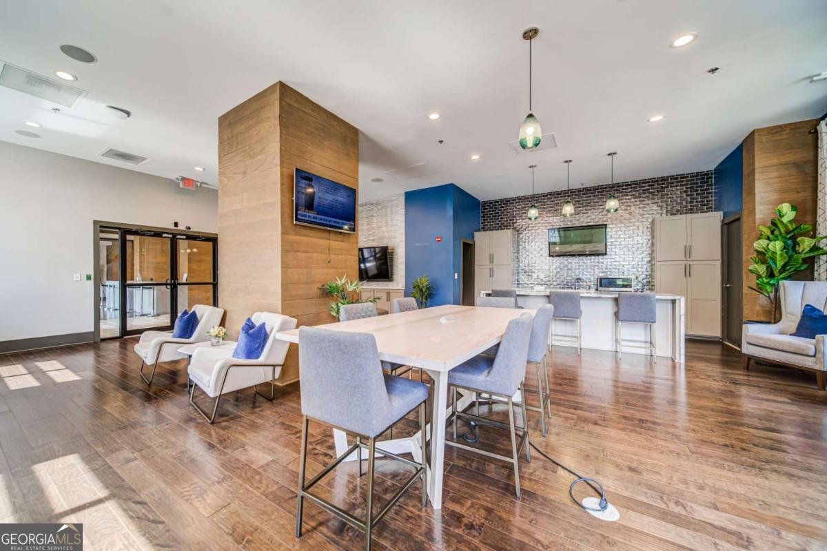 795 Hammond Drive Sandy Springs - 2