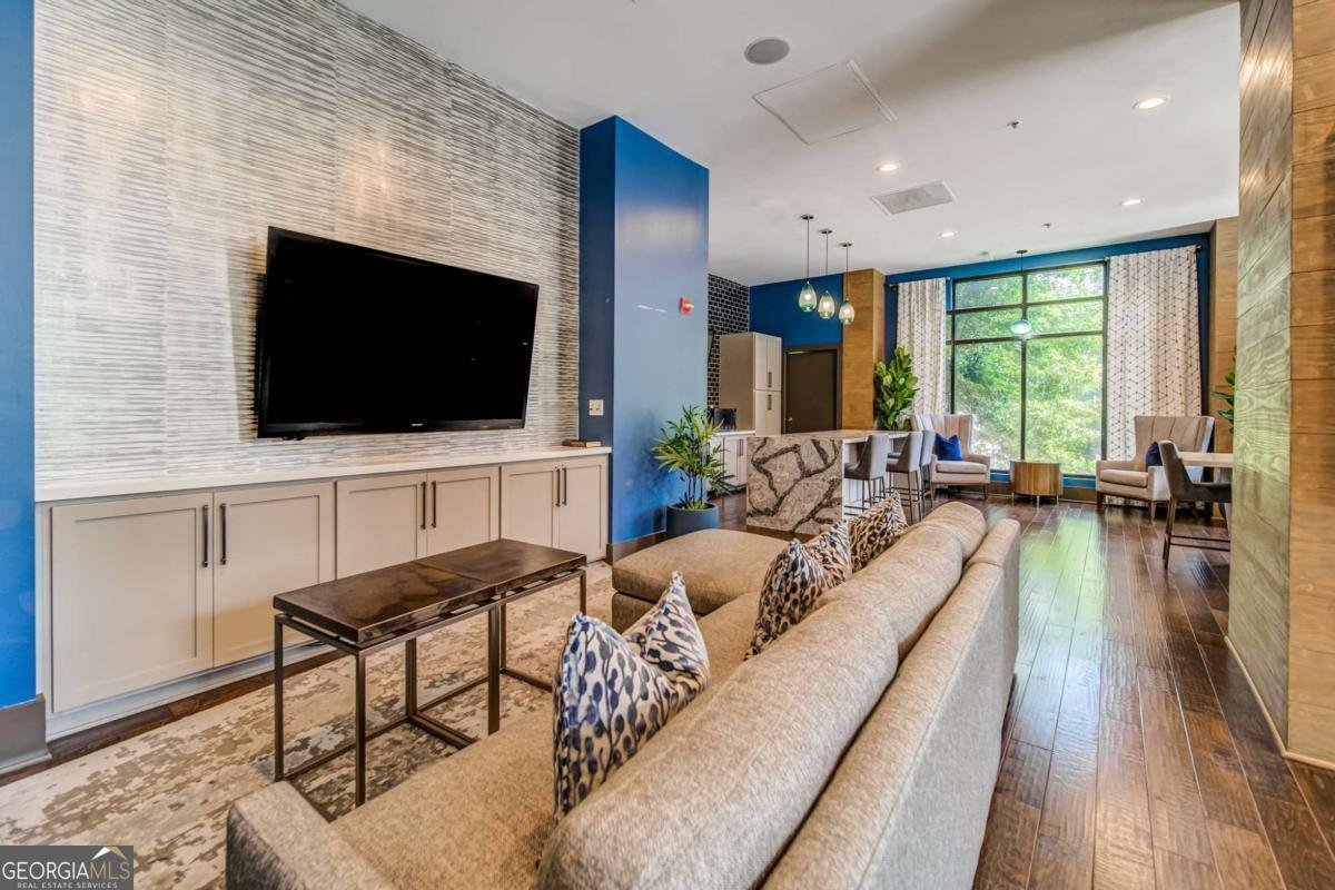 795 Hammond Drive Sandy Springs - 4