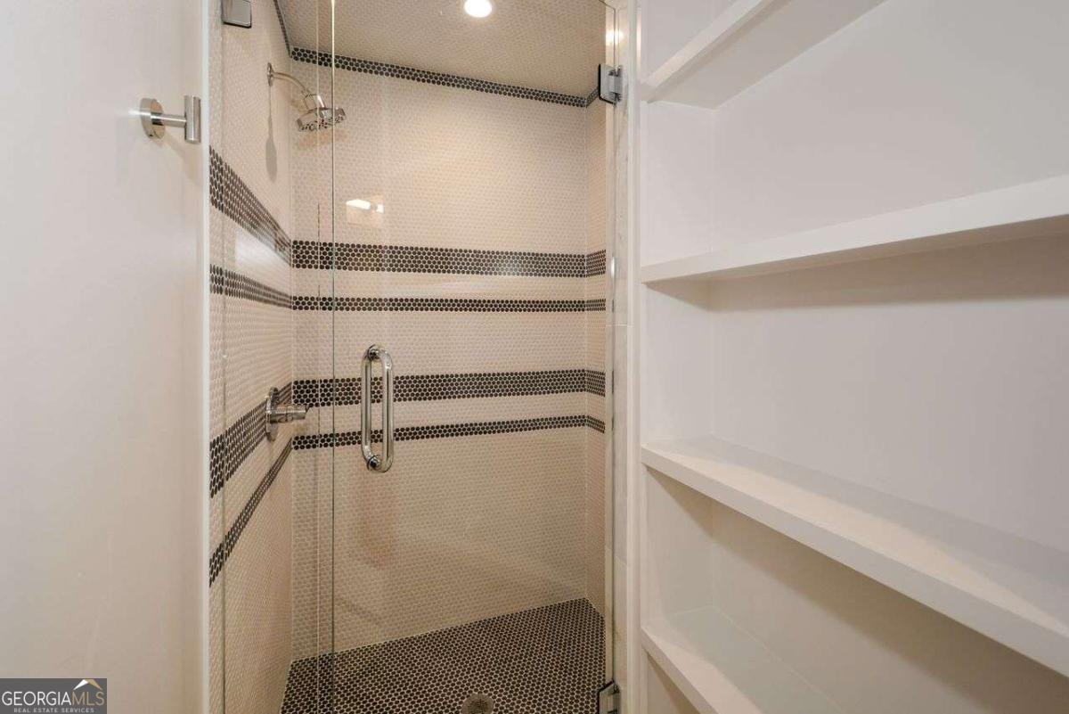 805 WESLEY OAK Road Atlanta - 57