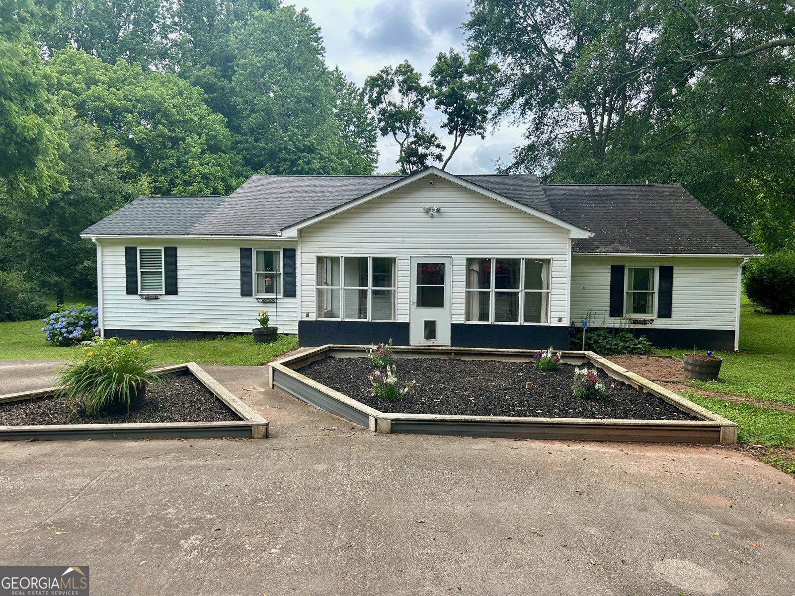 34 Sugarloaf Drive Cleveland - 1